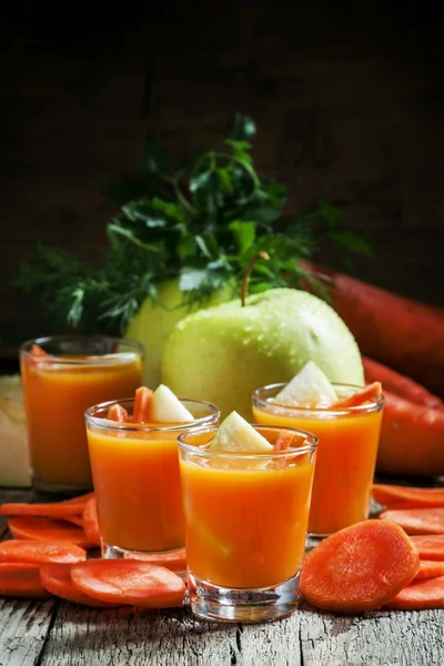 Freshly squeezed juice of carrots and green apples