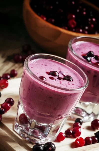 Milk-Berry smoothie with cranberries, black currant and red currant