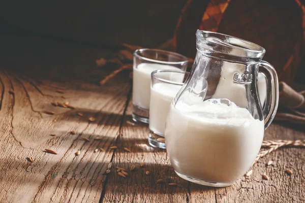Fresh cow\'s milk in glass jug