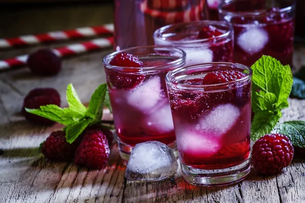 Raspberry fizzy drink