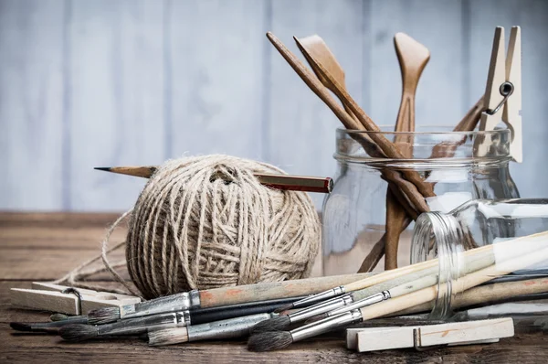 Artist's tools for painting and sculpturing
