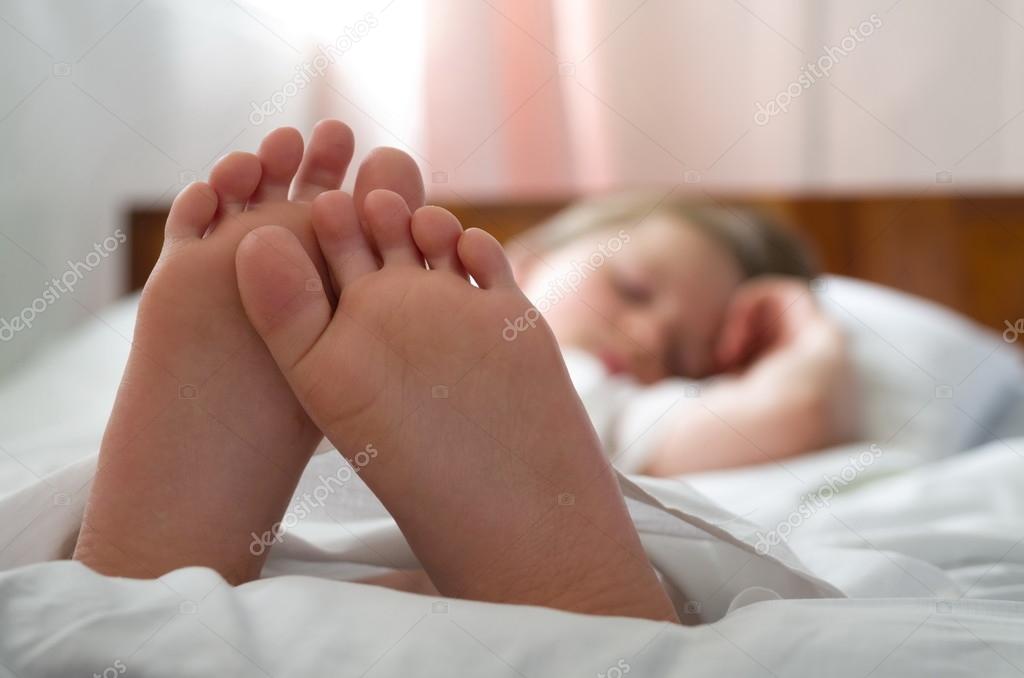 Cum sisters feet