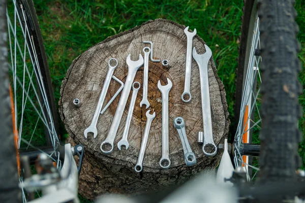 Tools, instrument for repairing bike