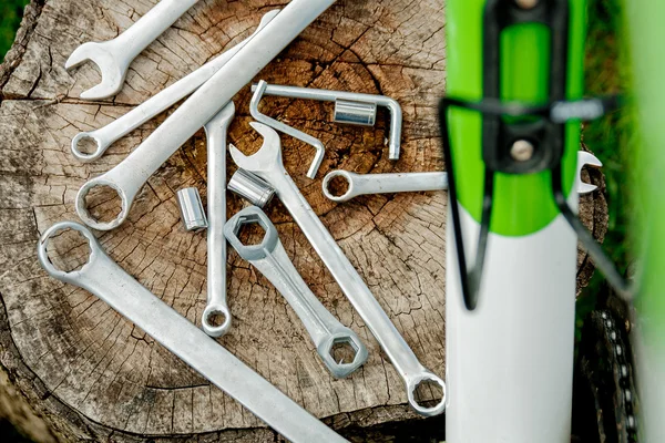 Tools, instrument for repairing bike