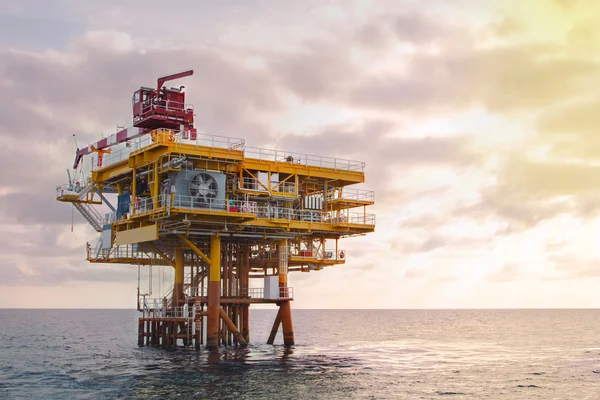 Production platform in offshore oil and gas industry