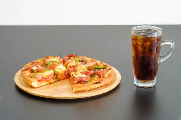 Pizza and cola.