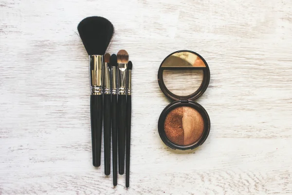 Brushes for cosmetics with powder