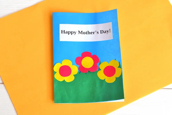 Card with flowers and words Happy mother\'s day - kids paper crafts
