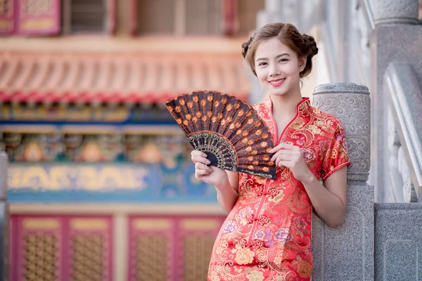 Asian Chinese woman in Traditional Chinese