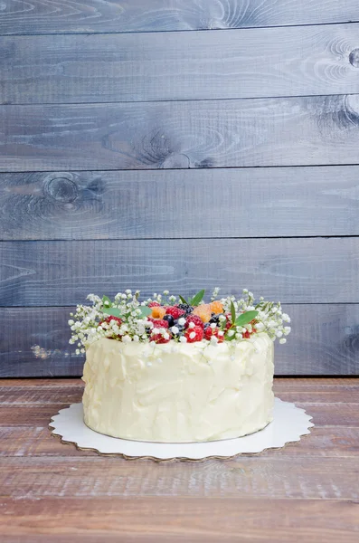 Wedding cream cheese cake with berries