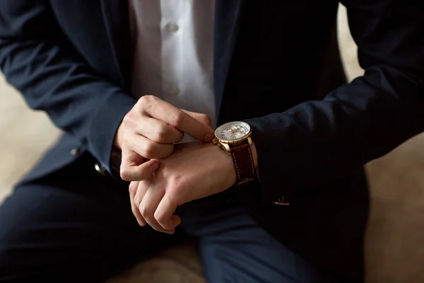 Watch on businessmen hand, clock for business, good start