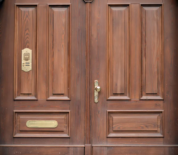 Old doors, handles, locks, lattices and windows