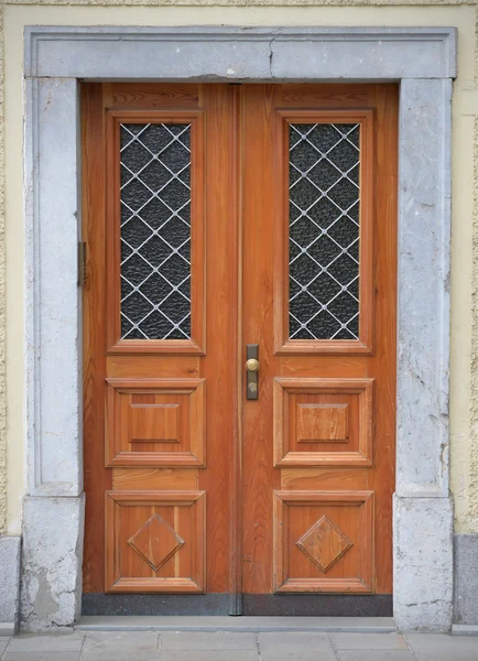 Old doors, handles, locks, lattices and windows