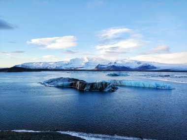 İzlanda 'da kışın adanın en büyük buzulu inanılmaz doğal manzara..