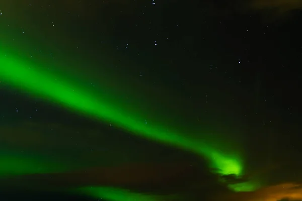 Luzes Norte Céu Noturno Islândia Foco Suave Brilho Verde Mágico — Fotografia de Stock