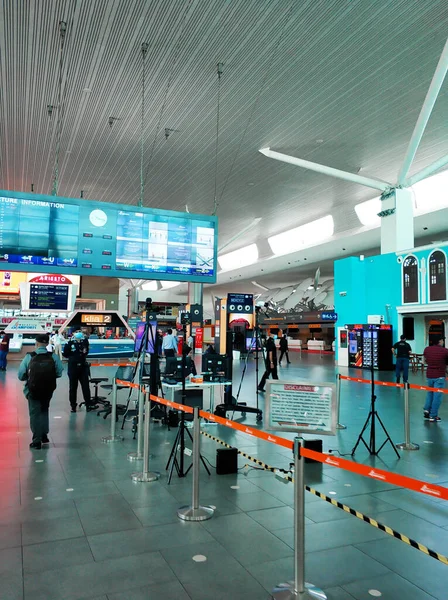 Point Contrôle Température Aéroport Pendant Pandémie Coronavirus Kuala Lumpur Malaisie — Photo