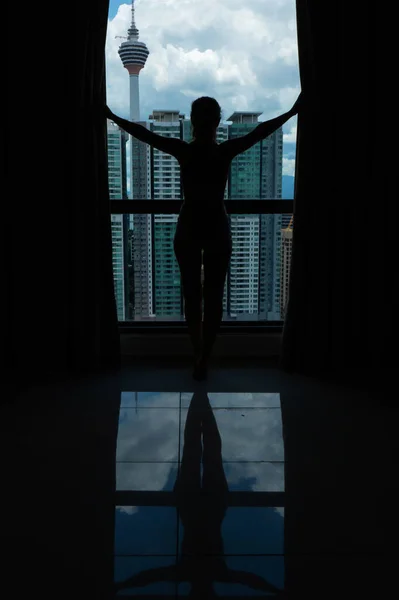 Slender Girl Looking City Large Window High Floor Kuala Lumpur — Stock Photo, Image