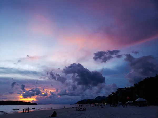 Sonnenuntergang Strand Den Tropen Breite Strandlinie Die Menschen Sehen Die — Stockfoto