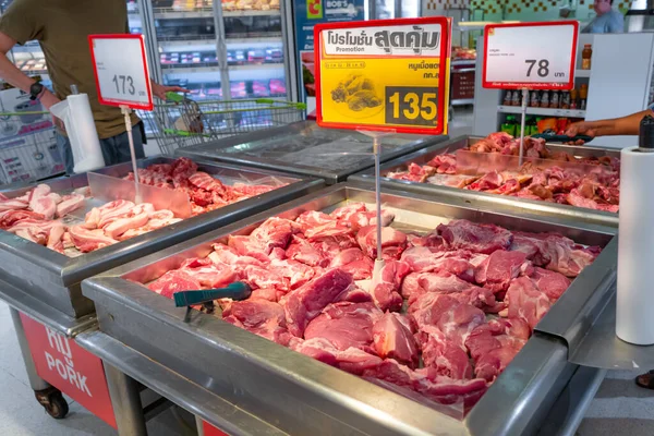 食料品店の肉部門 Samui Tailand 2020 — ストック写真