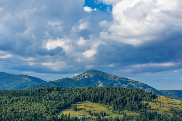 Letní Přírodní Krajina Karpaty — Stock fotografie