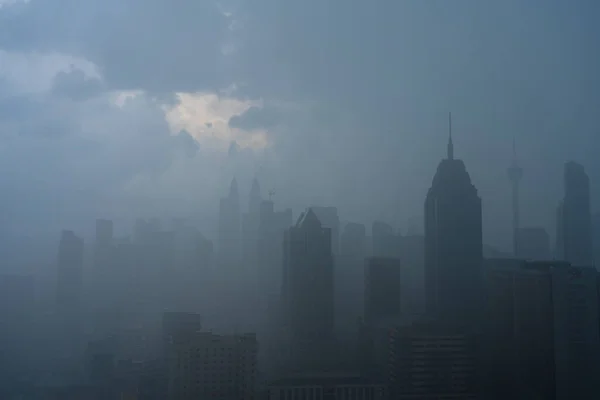 Schwere Nebellandschaft Stadtzentrum Von Kuala Lumpur Kuala Lumpur Malaysia 2020 — Stockfoto