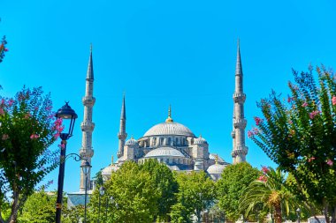Sultanahmet Meydanı 'ndaki İstanbul' daki Mavi Cami.