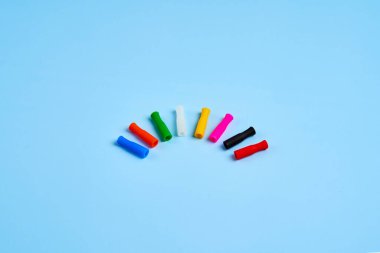 Çevresel eğilim çeşitli renk silikon kaplamalı yeniden kullanılabilir metal içecek samanı.