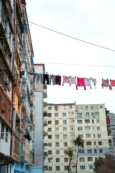 Tradice Domácnosti Gruzii Ložní Prádlo Oblečení Suší Venku Balkónech Provazech — Stock fotografie