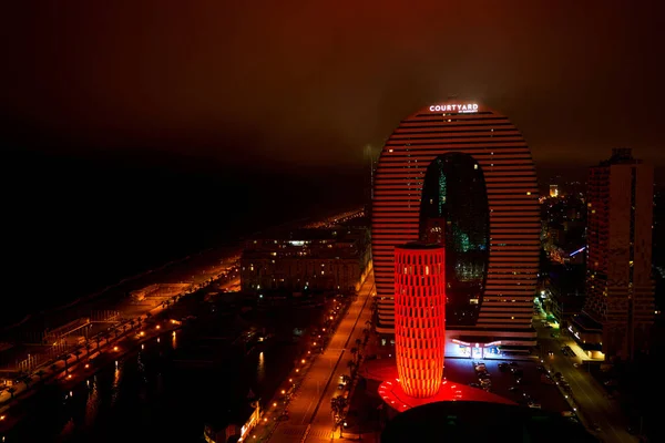 巴统的夜景城市灯光下的现代建筑 格鲁吉亚巴统 2021 — 图库照片