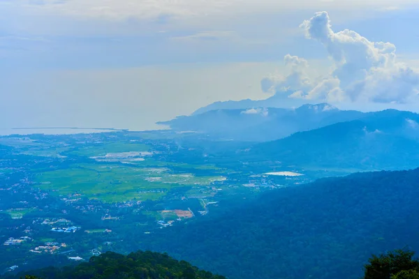 Природный Пейзаж Тропический Остров Малайзии Вид Горы Джунгли Высокой Точки — стоковое фото