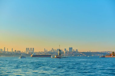 Boğaz 'daki Bakire Kulesi. İstanbul 'un sembollerinden biri..