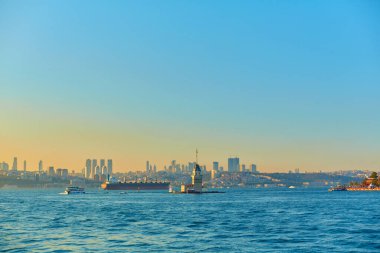 Boğaz 'daki Bakire Kulesi. İstanbul 'un sembollerinden biri..