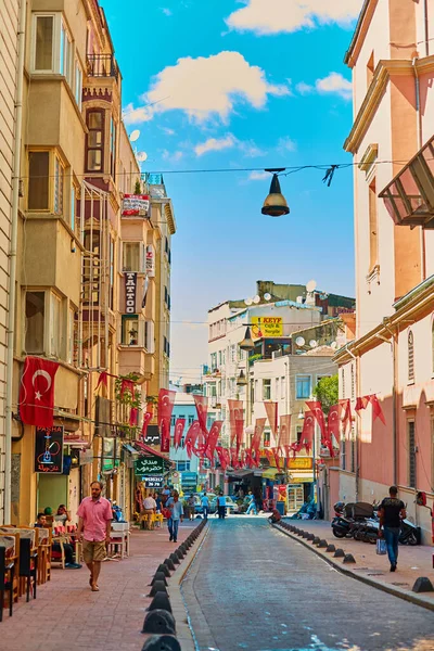 Campanha Política Eleitoral Turquia Ruas Istambul Estão Penduradas Com Bandeiras — Fotografia de Stock