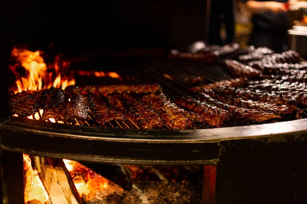 Grilled Juicy Meat Large Wood Fired Oven — Stock Photo, Image