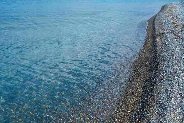 Pebbles Costa Mar Negro Praia Com Água Limpa — Fotografia de Stock