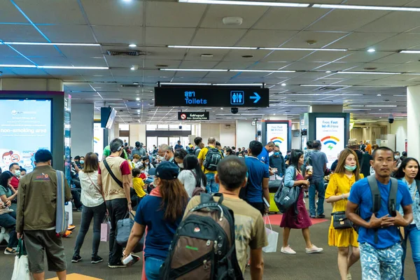 Multidão Está Esperando Partida Lounge Aeroporto Samui Alfaiate 2020 — Fotografia de Stock