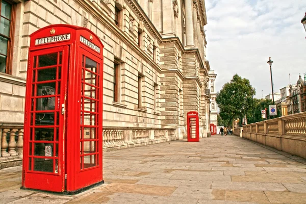 Londra kırmızı telefon kabinleri — Stok fotoğraf