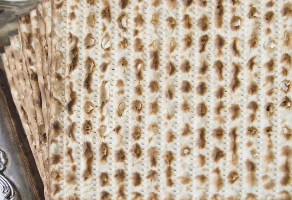 纹理的犹太逾越节的筵席块面 （无酵饼) — 图库照片