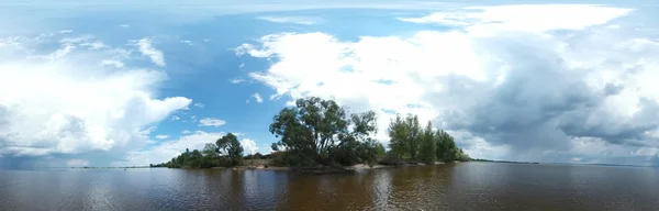 Panorámás táj folyó — Stock Fotó