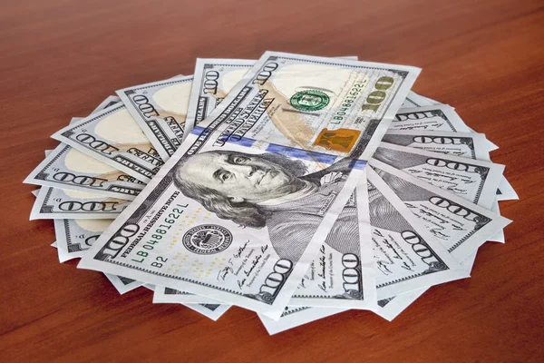 Концепція грошей - кілька доларів банкноти — стокове фото