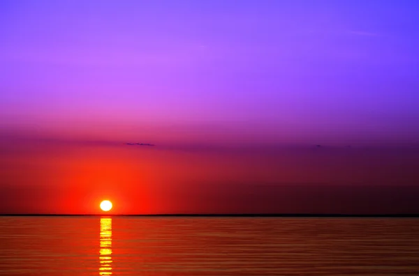 Amanecer en el lago — Foto de Stock