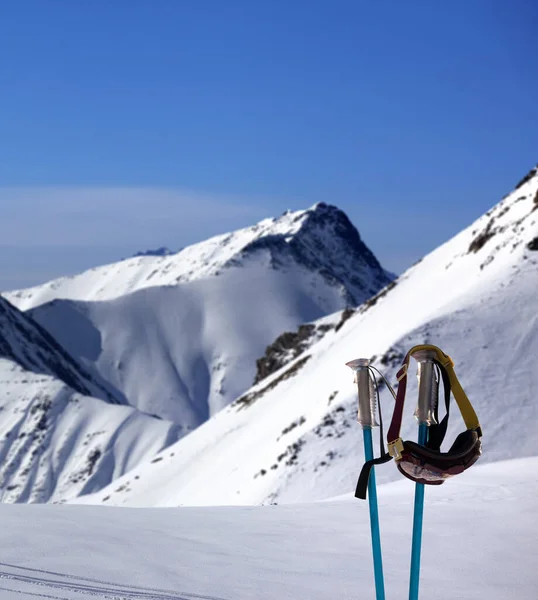 Ski Mask Ski Poles Piste Slope Sun Winter Day — Stock Photo, Image