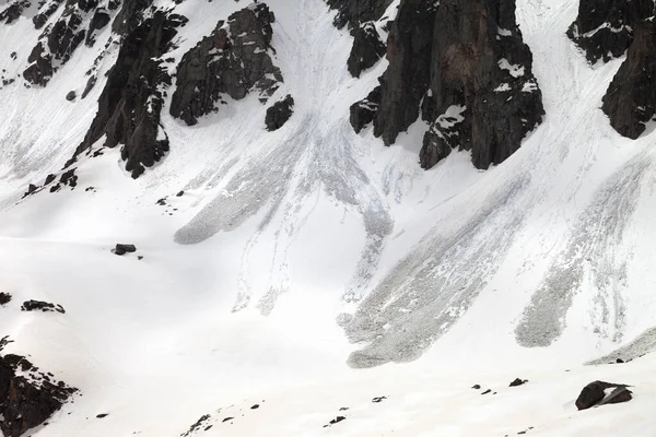 Montaña Nieve Con Rastros Avalancha Primavera Turquía Montañas Kachkar Parte —  Fotos de Stock