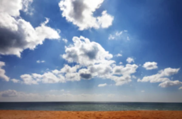 Praia Mar Borrada Dia Verão Sol Céu Com Nuvens Usar — Fotografia de Stock