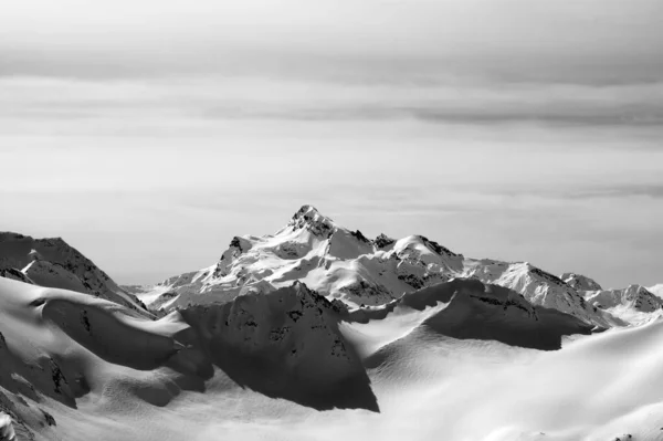 Schwarz Weiße Schneebedeckte Winterberge Kaukasus Blick Von Der Skipiste Elbrus — Stockfoto