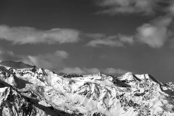 Zwart Wit Zonlicht Sneeuw Bergen Mooie Zondagavond Kaukasus Bergen Winter — Stockfoto