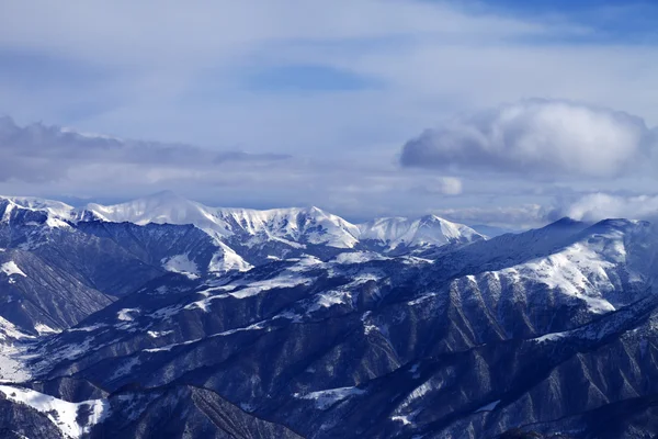 Blick auf die Berge vom Skigebiet — Stockfoto