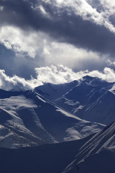 Evening mountains in mist — Stock Photo, Image