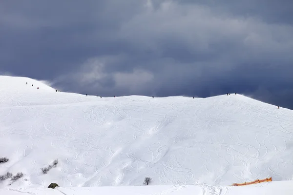 Off-piste slope and gray sky in bad weather day — Stock Photo, Image