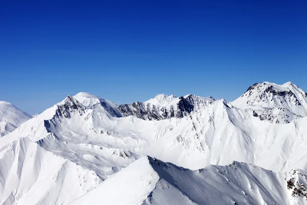 Güzel güneş gün karlı dağlar
